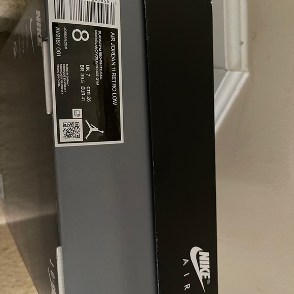 Jordan 11 Low 72-10 - Picture 2 of 2